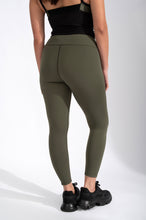 Load image into Gallery viewer, Destination Legging - Olive