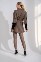 Load image into Gallery viewer, The Completer (Style 5 Ways!) - Chestnut / Black